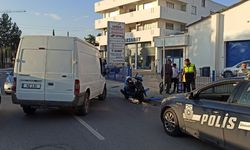 Gönyeli’de van aracın çarptığı motosikletli yaralandı