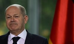 Almanya Başbakanı Scholz'a döner protestosu: "Putin’le konuşun döner yine 4 avro olsun"