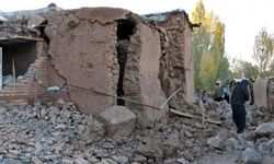 İran'daki depremde ilk belirlemelere göre 276 kişi yaralandı