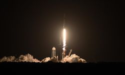 SpaceX Falcon 9 uzaya fırlatıldı