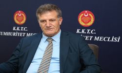 Arıklı: "Türkiye'den KKTC'ye tarifeli uçak seferleri düzenlemek için 3 şirket başvuruda bulundu"