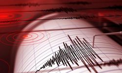 Meteoroloji Dairesi, depremin orta şiddette ve Richter Ölçeğine göre 5.8 şiddetinde olduğunu açıkladı