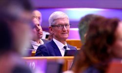 Apple, CEO'su Cook'un yıllık maaşından yaklaşık yüzde 40 kesinti yapacak