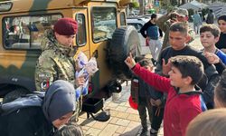 Güvenlik Kuvvetleri Komutanlığı depremin açtığı yaraların sarılmasına devam ediyor