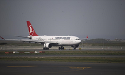 THY uçağında endişe veren anlar: İstanbul'a dönüp acil iniş yaptı!