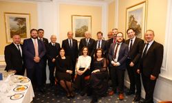 Cumhurbaşkanı Tatar, İngiliz gazetecilerle bir araya geldi