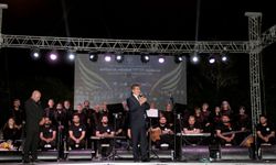 Başbakan Üstel, Şampiyon Melekler için düzenlenen Antakya Medeniyetler Korosunun konserine katıldı