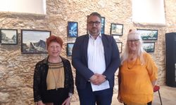 ‘Kıbrıs’ın güzellikleri’ isimli sergi Girne Belediyesi Sanat Galerisi’nde sanatseverlerle buluştu