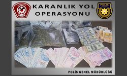 Polis narkotik ekipleri Girne’de “Karanlık Yol Operasyonu”nda uyuşturucu ve para ele geçirdi