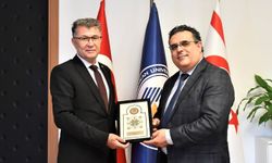 TDK Başkanı Osman Mert, DAÜ Rektörü Aykut Hocanın’ı ziyaret etti