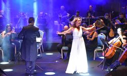 Ziynet Sali ve LTB Orkestrası Girne’de sahne aldı