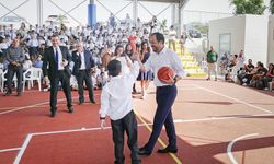 Kritik saatler yaşanırken Hristodulidis'in basketbol oynaması tepkilere neden oldu...