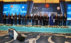 Sağlık Bakanı Dinçyürek, İstanbul’da 9. Tıp Dünyası Kurultayı'na katılarak konuşma yaptı