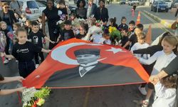 Girne’de 10 Kasım töreni… Atatürk Anıtı önünde tören düzenlendi