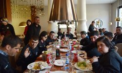 Sosyal Hizmetler Bakanı Gardiyanoğlu özel gereksinimli gençlerle buluştu