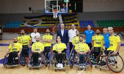 Cumhurbaşkanı Tatar, Türkiye Tekerlekli Sandalye Basketbol Süper Lig karşılaşmasını izledi