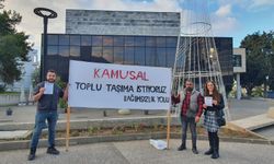 Bağımsızlık Yolu Girne Bölge Örgütü, kamusal toplu taşıma talebiyle eylem yaptı