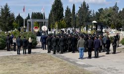 KTFD Başbakanı Osman Örek 25’inci ölüm yıl dönümünde devlet töreniyle anıldı