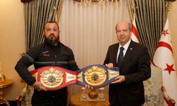 Cumhurbaşkanı Ersin Tatar milli boksör Metin Turunç’u kabul etti