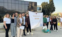 CTP Gençlik Örgütü Girne İlçesi "diploma yolsuzluğuna” tepki göstermek için eylem yaptı
