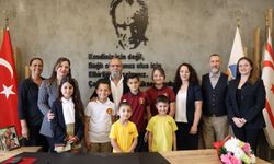 23 Nisan Ulusal Egemenlik ve Çocuk Bayramı… Öğrenciler İskele Belediyesi’ni ziyaret etti