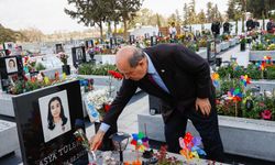 Cumhurbaşkanı Tatar, Şampiyon Melekler Şehitliği'ni ziyaret etti