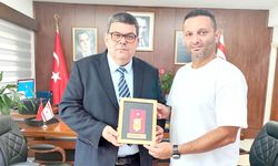 Maliye Bakanı Özdemir Berova, Atletizm Federasyonu’nu kabul etti... “Buse, ülkemiz gençlerinin önünü açtı”