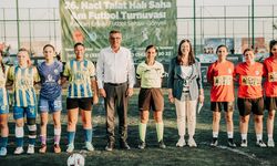 Geleneksel 26’ncı Naci Talat Halı Saha Anı Futbol Turnuvası başladı