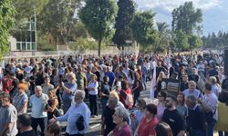 Başkanlık Sarayı önünde protesto eylemi yapıldı