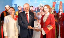 Cumhurbaşkanı Ersin Tatar ve eşi Sibel Tatar, 7. TÜRKSOY Etno-Moda buluşmasına katıldı