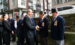 Cumhurbaşkanı Tatar, Türkiye Muharip Gaziler Derneği Trabzon şubesini ziyaret etti