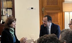 Hristodulidis cumartesi günü Holguin’le görüşeceklerini açıkladı