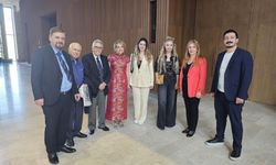 Rüya Taner’den İstanbul AKM’de “Asya’nın Tatlı Suları” resitali