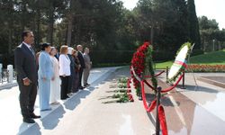 Bakan Gardiyanoğlu, Azerbaycan ve Türk şehitliklerini ziyaret etti