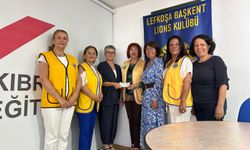 Lefkoşa Başkent Lions Kulübü, KTEV’i ziyaret ederek burs fonuna bağışta bulundu
