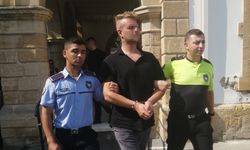 Litvanyalı Turist Polisi Darp Etti, Ev Bastı, Uyuşturucuyla Yakalandı