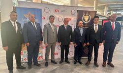Başbakan Yardımcısı, Turizm Bakanı Ataoğlu, Mersin’de “Ada Kıbrıs” sergisini ziyaret etti