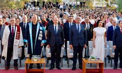 Atatürk Öğretmen Akademisi’nde geleceğin öğretmenleri diplomalarını aldı