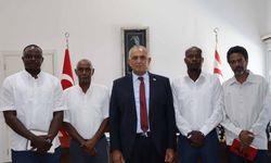 Milli Eğitim Bakanı Çavuşoğlu, Kuzey Kıbrıs Sudan Topluluğu Derneği’ni kabul etti