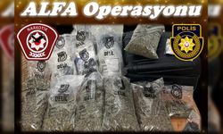 Alsancak’ta “Alfa Operasyonu”: Beş kilo 200 gr hintkeneviri ile 35 gr kokain ele geçirildi, bir tutuklu