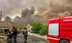 Limasol'daki yangının dumanları Lübnan kıyılarına kadar ulaştı... Kundaklama iddiaları var