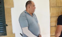 İki Büyük Boy Şemsiye Sirkat Eden Zanlı Teminata Bağlandı