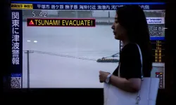 Dört Kıta ve 10 Ülkede Alarm: "Tsunami uçak hızında ilerliyor, tehlike 24 saat sürecek"