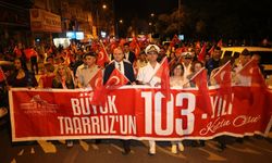Hala Sultan İlahiyat Koleji öğrencileri Zafer Bayramı Fener Alayı’na katıldı