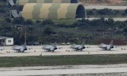 Amerikalı uzmanlar Baf’taki hava üssünü iki kez ziyaret etti