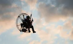 Larnaka’da paramotor kullanan şahıs hayatını kaybetti