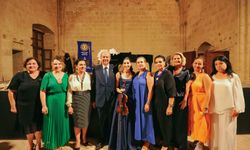 Cumhurbaşkanı Ersin Tatar ve eşi Sibel Tatar, Sesil Anıl’ın keman resitalini izledi