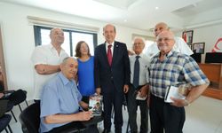 Cumhurbaşkanı Ersin Tatar, Kıbrıs Türk Emekliler Derneği’ni ziyaret etti