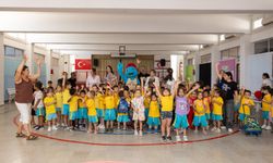 Merit çalışanlarından 750 çocuğa kırtasiye ve oyuncak desteği