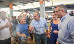 Erhürman, Lefkoşa Açık Pazar’ı ziyaret etti